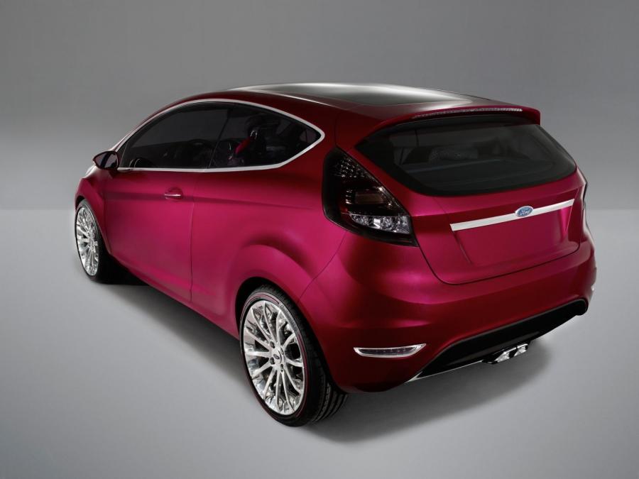  Ford Verve Concept 2007 года  (фото 6 из 37)
